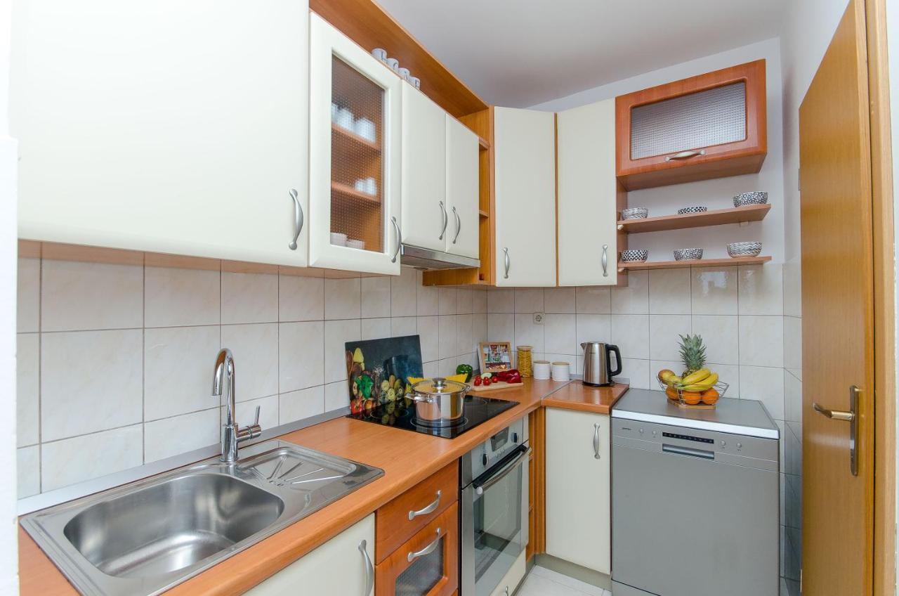 Spacious Apartment Smile With Terrace And Secure Garage Split Kültér fotó