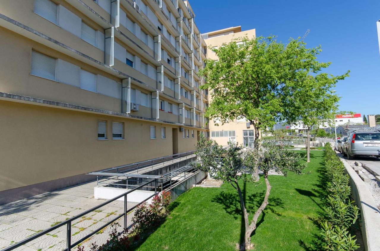Spacious Apartment Smile With Terrace And Secure Garage Split Kültér fotó